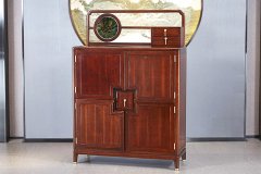 新中式家具131平的現(xiàn)代風(fēng)三居室，看起來(lái)很有格