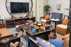 新中式家具電動(dòng)餐桌經(jīng)歷過(guò)時(shí)代變遷，才懂得彌足珍貴